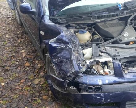 Синий Фольксваген Бора, объемом двигателя 1.6 л и пробегом 290 тыс. км за 2000 $, фото 2 на Automoto.ua