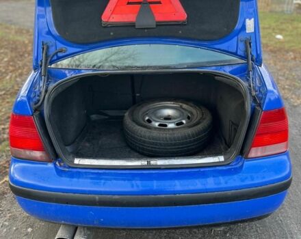 Синій Фольксваген Бора, об'ємом двигуна 1.6 л та пробігом 280 тис. км за 2866 $, фото 6 на Automoto.ua