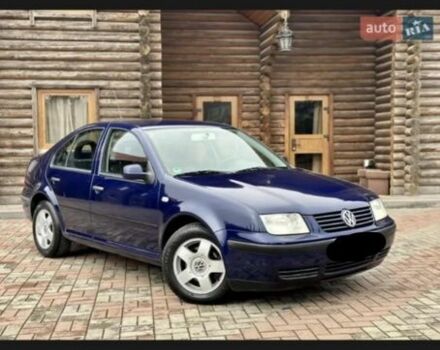 Синій Фольксваген Бора, об'ємом двигуна 1.6 л та пробігом 230 тис. км за 5200 $, фото 2 на Automoto.ua