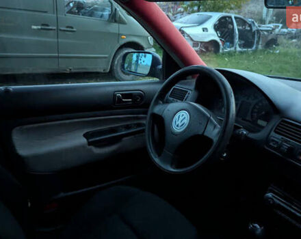 Фольксваген Бора 2001 у Млынове на Automoto.ua Синій Фольксваген Бора, об'ємом двигуна 1.98 л та пробігом 370 тис. км за 1899 $, фото 8 на Automoto.ua