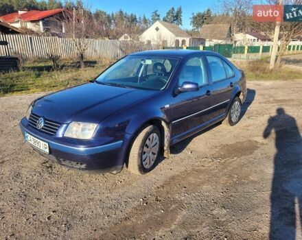 Синий Фольксваген Бора, объемом двигателя 1.9 л и пробегом 400 тыс. км за 3800 $, фото 2 на Automoto.ua