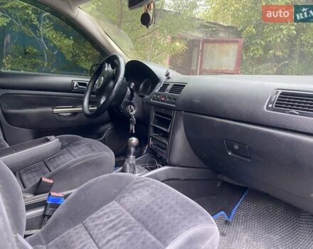 Синий Фольксваген Бора, объемом двигателя 2 л и пробегом 350 тыс. км за 1850 $, фото 5 на Automoto.ua