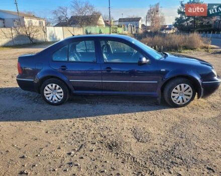 Синий Фольксваген Бора, объемом двигателя 1.9 л и пробегом 400 тыс. км за 3800 $, фото 1 на Automoto.ua