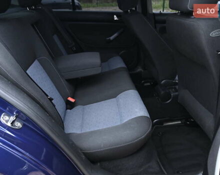 Синій Фольксваген Бора, об'ємом двигуна 1.6 л та пробігом 232 тис. км за 5600 $, фото 22 на Automoto.ua