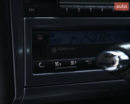 Синій Фольксваген Бора, об'ємом двигуна 1.6 л та пробігом 232 тис. км за 5600 $, фото 17 на Automoto.ua