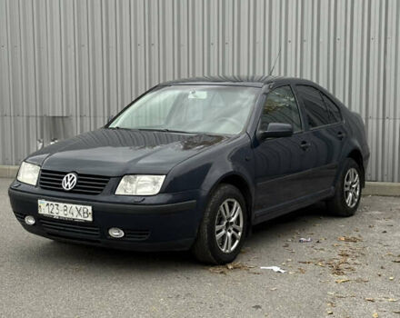 Синій Фольксваген Бора, об'ємом двигуна 1.6 л та пробігом 195 тис. км за 3700 $, фото 2 на Automoto.ua