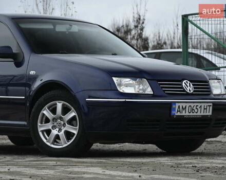 Синій Фольксваген Бора, об'ємом двигуна 1.6 л та пробігом 232 тис. км за 5600 $, фото 2 на Automoto.ua