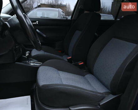 Синій Фольксваген Бора, об'ємом двигуна 1.6 л та пробігом 232 тис. км за 5600 $, фото 15 на Automoto.ua