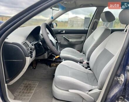 Синий Фольксваген Бора, объемом двигателя 1.6 л и пробегом 465 тыс. км за 2500 $, фото 4 на Automoto.ua