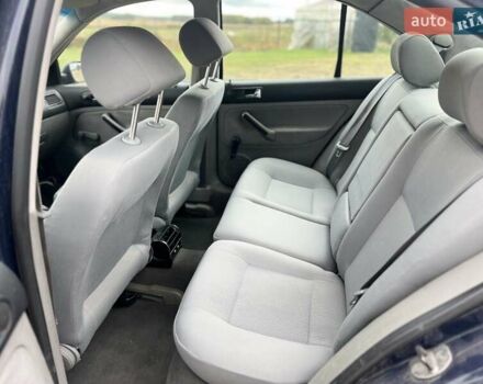 Синий Фольксваген Бора, объемом двигателя 1.6 л и пробегом 465 тыс. км за 2500 $, фото 5 на Automoto.ua