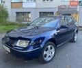 Синий Фольксваген Бора, объемом двигателя 1.9 л и пробегом 305 тыс. км за 2949 $, фото 1 на Automoto.ua