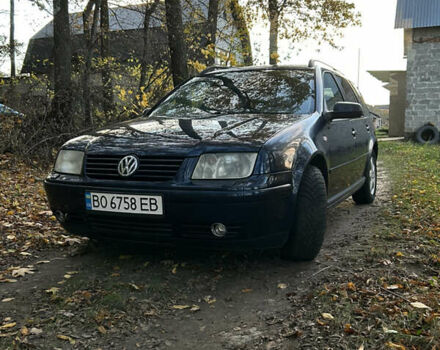 Синій Фольксваген Бора, об'ємом двигуна 1.98 л та пробігом 264 тис. км за 3500 $, фото 1 на Automoto.ua