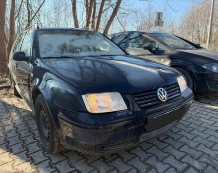 Синий Фольксваген Бора, объемом двигателя 1.9 л и пробегом 300 тыс. км за 1699 $, фото 1 на Automoto.ua