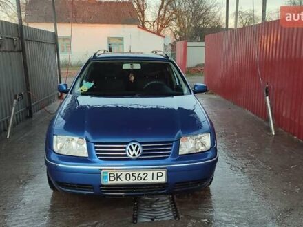 Синий Фольксваген Бора, объемом двигателя 1.9 л и пробегом 349 тыс. км за 4800 $, фото 1 на Automoto.ua