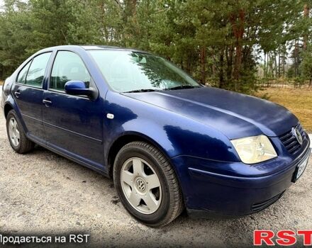 Синий Фольксваген Бора, объемом двигателя 1.6 л и пробегом 245 тыс. км за 3950 $, фото 1 на Automoto.ua