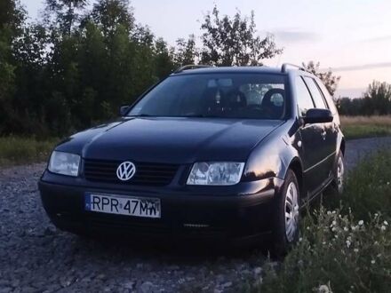 Синій Фольксваген Бора, об'ємом двигуна 1.9 л та пробігом 406 тис. км за 2100 $, фото 1 на Automoto.ua