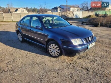 Синий Фольксваген Бора, объемом двигателя 1.9 л и пробегом 400 тыс. км за 3800 $, фото 1 на Automoto.ua