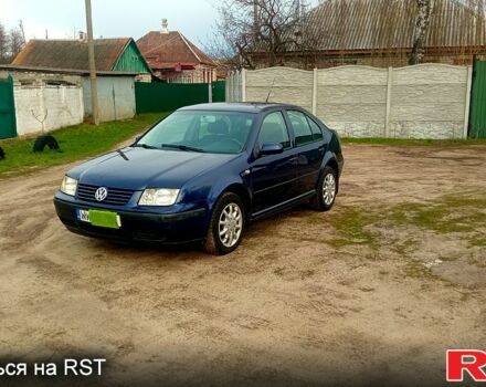 Синий Фольксваген Бора, объемом двигателя 1.6 л и пробегом 258 тыс. км за 2250 $, фото 1 на Automoto.ua