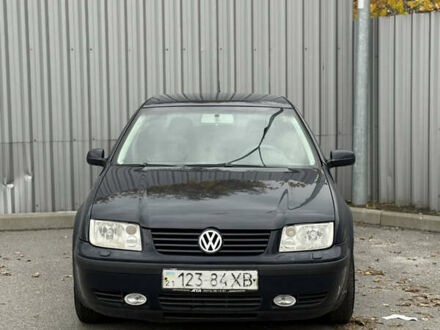 Синій Фольксваген Бора, об'ємом двигуна 1.6 л та пробігом 195 тис. км за 3700 $, фото 1 на Automoto.ua