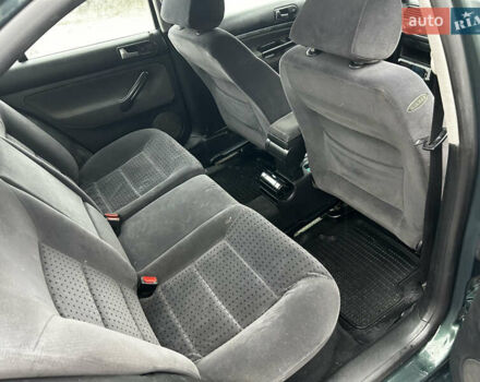 Зелений Фольксваген Бора, об'ємом двигуна 1.9 л та пробігом 299 тис. км за 2999 $, фото 9 на Automoto.ua