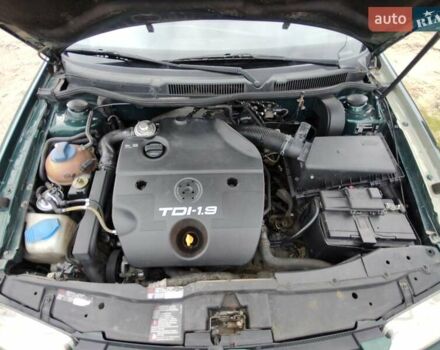 Зеленый Фольксваген Бора, объемом двигателя 0 л и пробегом 310 тыс. км за 4150 $, фото 5 на Automoto.ua