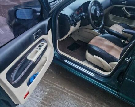 Зелений Фольксваген Бора, об'ємом двигуна 1.6 л та пробігом 274 тис. км за 3000 $, фото 4 на Automoto.ua