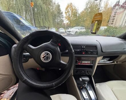 Зелений Фольксваген Бора, об'ємом двигуна 2 л та пробігом 290 тис. км за 2900 $, фото 4 на Automoto.ua