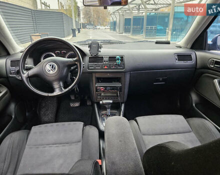 Зеленый Фольксваген Бора, объемом двигателя 1.6 л и пробегом 283 тыс. км за 4200 $, фото 10 на Automoto.ua