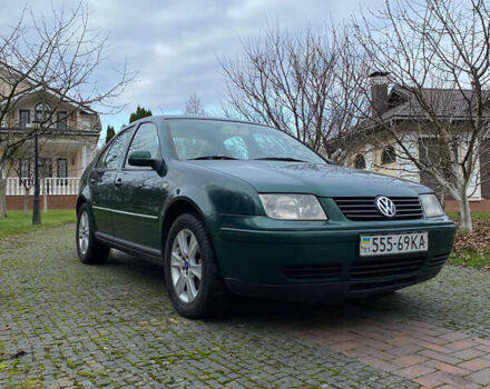 Зелений Фольксваген Бора, об'ємом двигуна 1.62 л та пробігом 300 тис. км за 3500 $, фото 1 на Automoto.ua