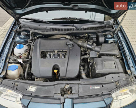 Зеленый Фольксваген Бора, объемом двигателя 1.6 л и пробегом 283 тыс. км за 4200 $, фото 6 на Automoto.ua