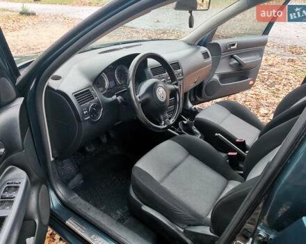 Зеленый Фольксваген Бора, объемом двигателя 1.6 л и пробегом 251 тыс. км за 5200 $, фото 7 на Automoto.ua