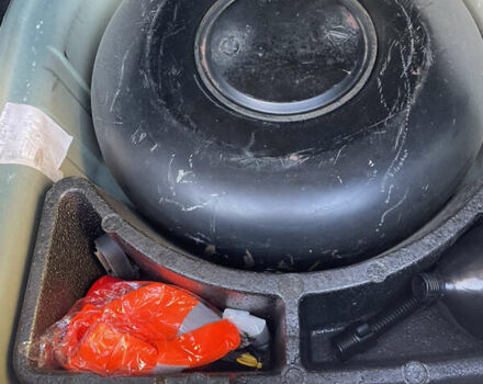 Зеленый Фольксваген Бора, объемом двигателя 1.6 л и пробегом 170 тыс. км за 5400 $, фото 7 на Automoto.ua