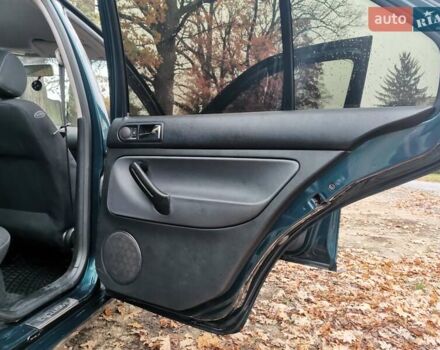 Зеленый Фольксваген Бора, объемом двигателя 1.6 л и пробегом 251 тыс. км за 5200 $, фото 15 на Automoto.ua