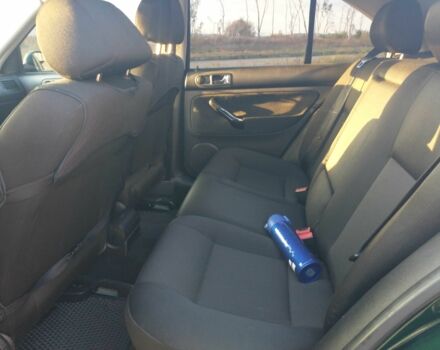 Фольксваген Бора 2003 у Харкові на Automoto.ua Зелений Фольксваген Бора, об'ємом двигуна 1.6 л та пробігом 300 тис. км за 3800 $, фото 6 на Automoto.ua