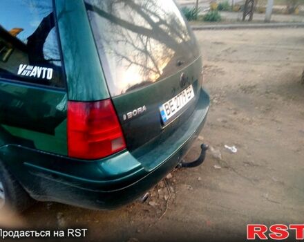 Зеленый Фольксваген Бора, объемом двигателя 1.9 л и пробегом 390 тыс. км за 2860 $, фото 2 на Automoto.ua