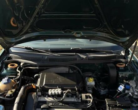 Зеленый Фольксваген Бора, объемом двигателя 1.6 л и пробегом 245 тыс. км за 4100 $, фото 4 на Automoto.ua