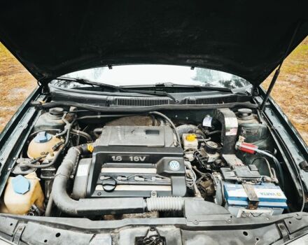 Зелений Фольксваген Бора, об'ємом двигуна 1.6 л та пробігом 273 тис. км за 4200 $, фото 10 на Automoto.ua