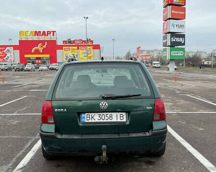 Зелений Фольксваген Бора, об'ємом двигуна 1.98 л та пробігом 219 тис. км за 3600 $, фото 3 на Automoto.ua