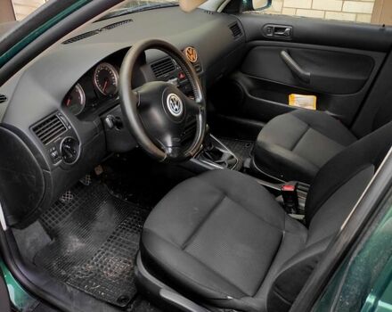 Зелений Фольксваген Бора, об'ємом двигуна 1.6 л та пробігом 360 тис. км за 5000 $, фото 2 на Automoto.ua