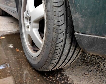 Зелений Фольксваген Бора, об'ємом двигуна 1.6 л та пробігом 360 тис. км за 5000 $, фото 1 на Automoto.ua