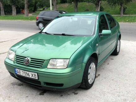 Фольксваген Бора 2000 у Кам'янське (Дніпродзержинськ) на Automoto.ua Зелений Фольксваген Бора, об'ємом двигуна 1.6 л та пробігом 250 тис. км за 3300 $, фото 1 на Automoto.ua