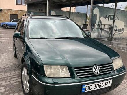 Фольксваген Бора 2000 у Львові на Automoto.ua Зелений Фольксваген Бора, об'ємом двигуна 2.3 л та пробігом 447 тис. км за 3600 $, фото 1 на Automoto.ua