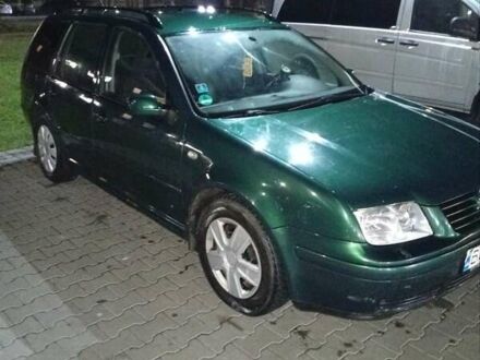 Зеленый Фольксваген Бора, объемом двигателя 1.6 л и пробегом 266 тыс. км за 4800 $, фото 1 на Automoto.ua