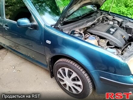 Фольксваген Бора 2002 в Киеве на Automoto.ua Зеленый Фольксваген Бора, объемом двигателя 1.6 л и пробегом 300 тыс. км за 3500 $, фото 1 на Automoto.ua