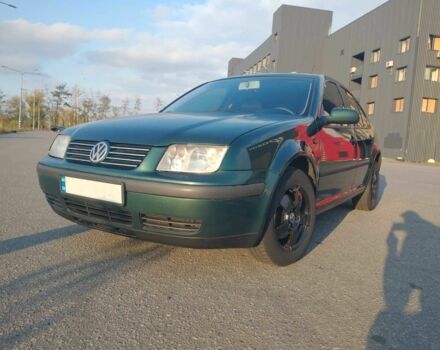 Зелений Фольксваген Бора, об'ємом двигуна 1.6 л та пробігом 300 тис. км за 3800 $, фото 1 на Automoto.ua