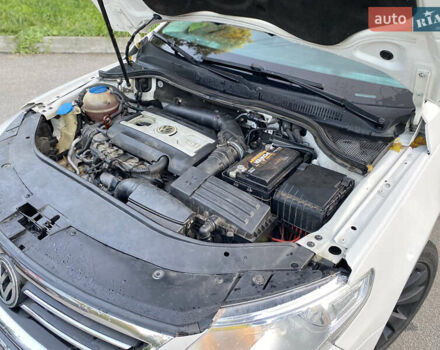 Фольксваген CC / Passat CC 2010 в Виннице на Automoto.ua Белый Фольксваген CC / Passat CC, объемом двигателя 1.98 л и пробегом 214 тыс. км за 7700 $, фото 26 на Automoto.ua