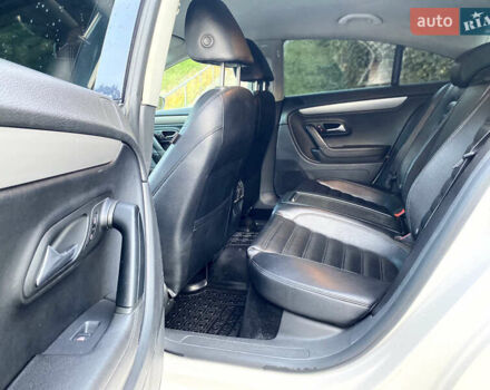 Фольксваген CC / Passat CC 2010 в Виннице на Automoto.ua Белый Фольксваген CC / Passat CC, объемом двигателя 1.98 л и пробегом 214 тыс. км за 7700 $, фото 21 на Automoto.ua