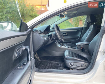 Фольксваген CC / Passat CC 2010 в Виннице на Automoto.ua Белый Фольксваген CC / Passat CC, объемом двигателя 1.98 л и пробегом 214 тыс. км за 7700 $, фото 12 на Automoto.ua