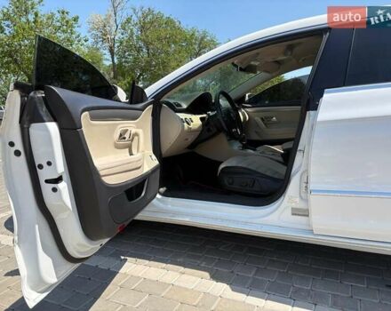 Белый Фольксваген CC / Passat CC, объемом двигателя 1.98 л и пробегом 200 тыс. км за 8000 $, фото 4 на Automoto.ua
