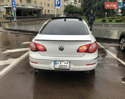 Фольксваген CC / Passat CC 2010 в Житомире на Automoto.ua Белый Фольксваген CC / Passat CC, объемом двигателя 3.6 л и пробегом 355 тыс. км за 6900 $, фото 1 на Automoto.ua